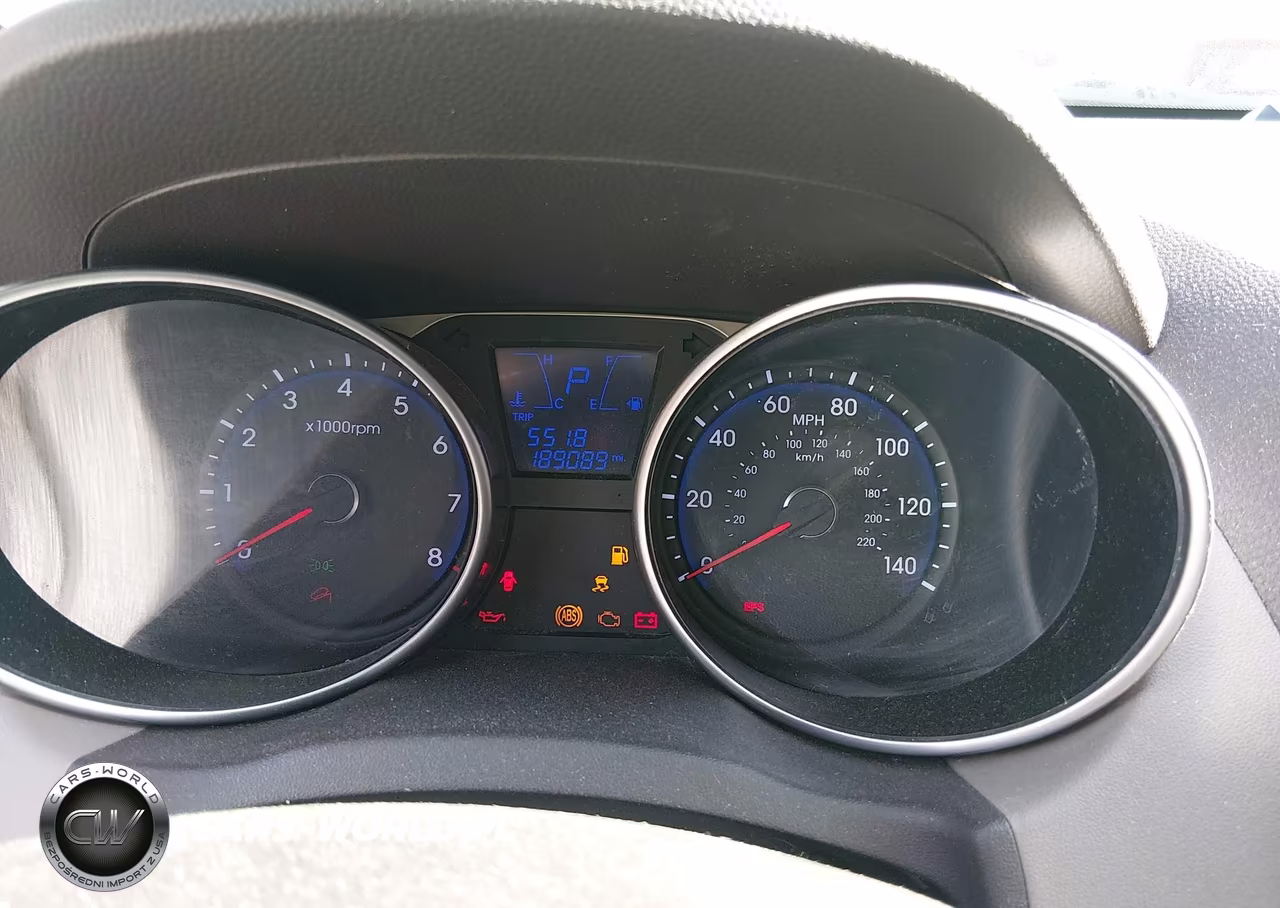 2011 Hyundai Tucson Limited VIN:KM8JU3AC6BU213738 - 7