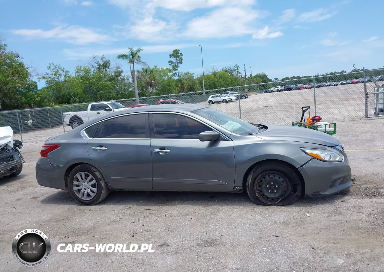 2018 Nissan Altima 2.5 S VIN:1N4AL3AP8JC259382 - 13