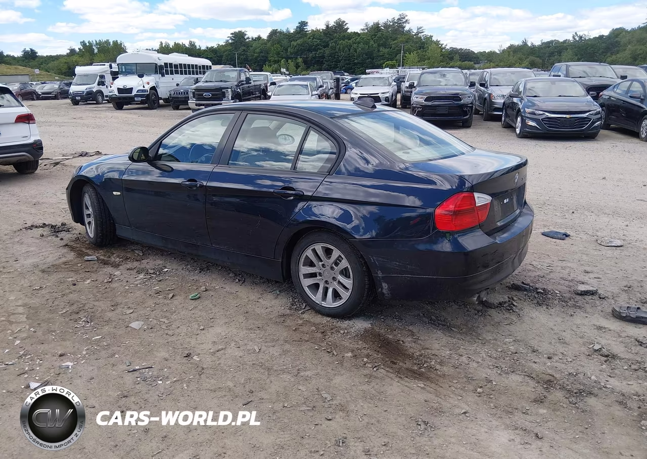 2007 BMW 328Xi VIN:WBAVC93567KX59319 - 3