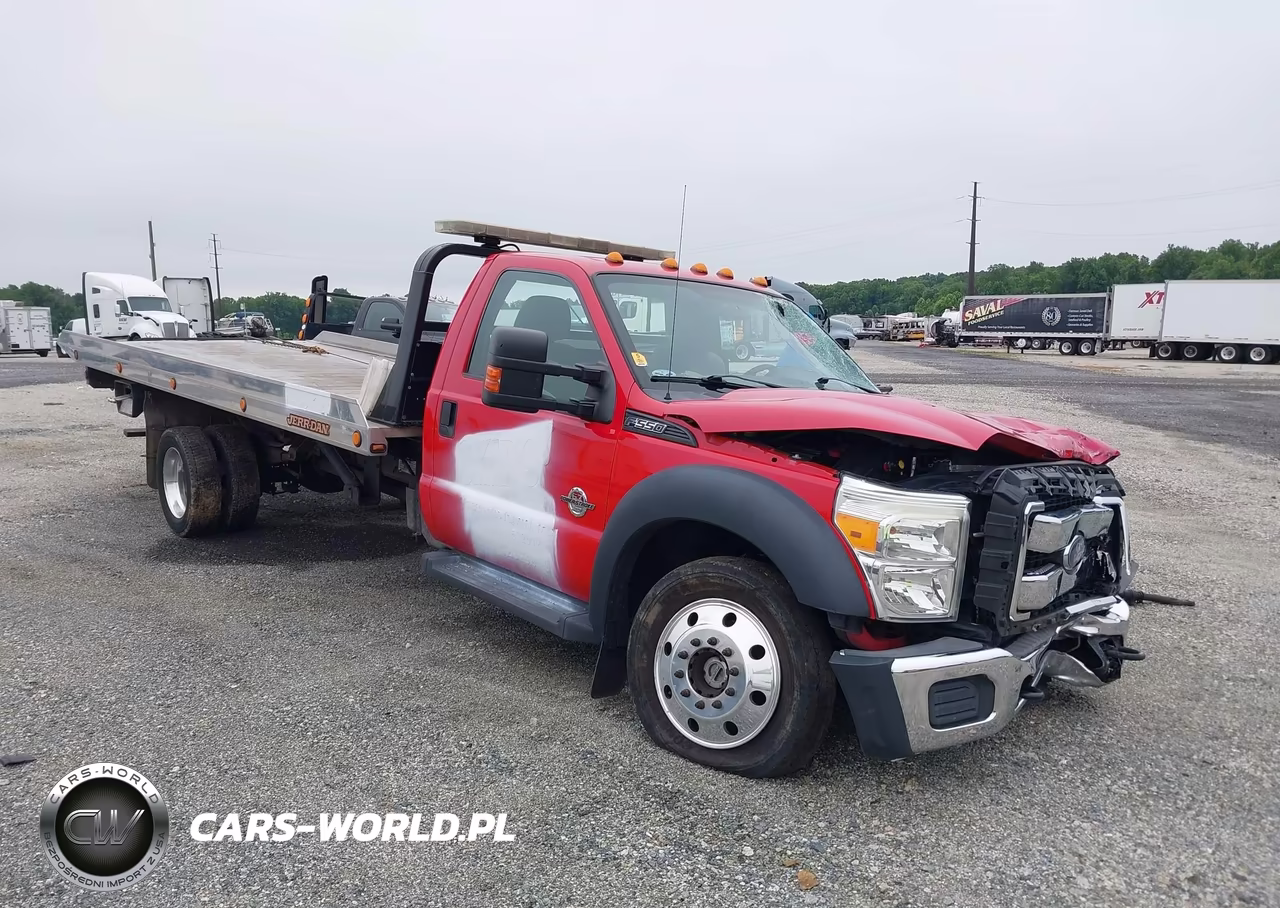 2015 Ford F-550 Chassis Xl
