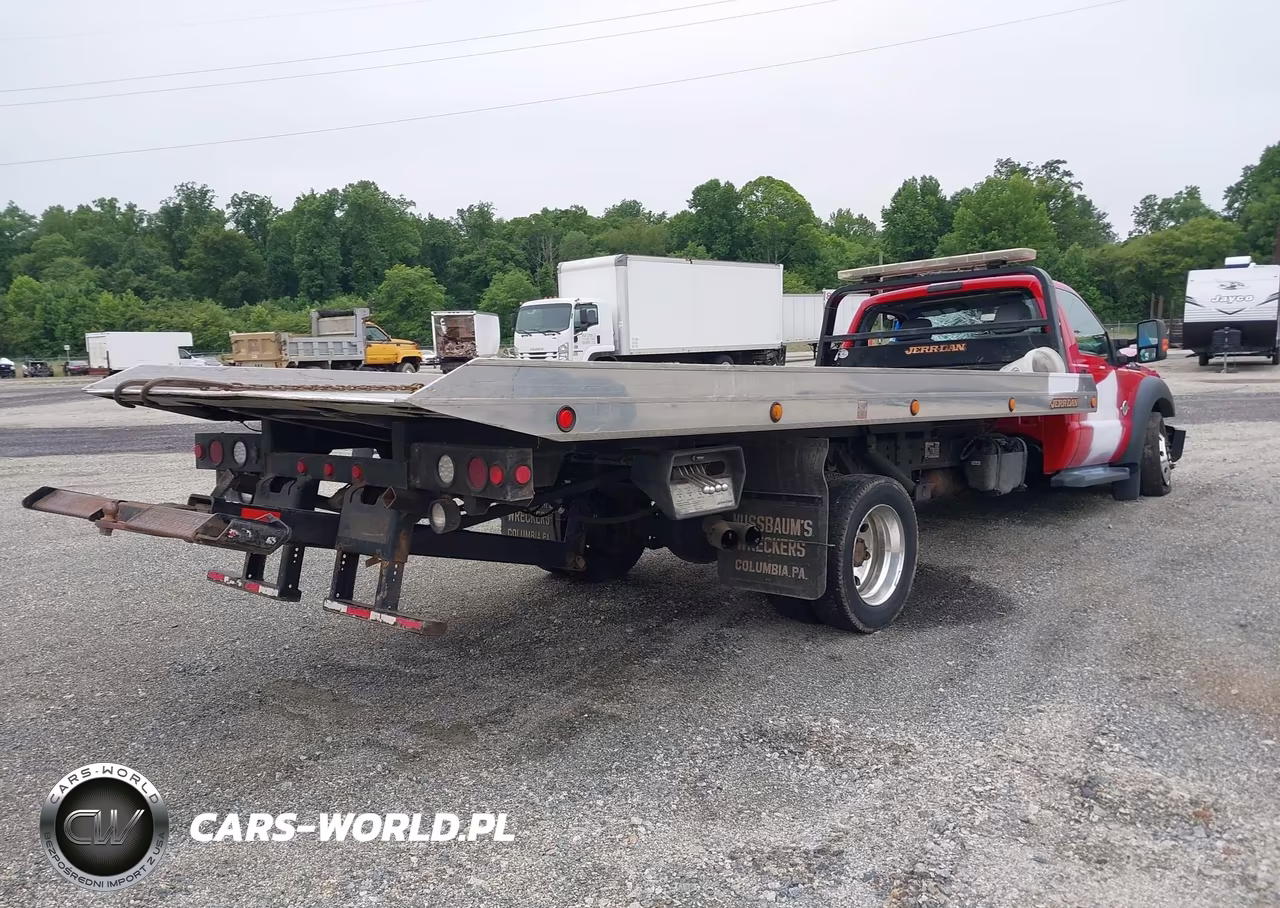 2015 Ford F-550 Chassis Xl VIN:1FDUF5HT7FEB40792 - 4