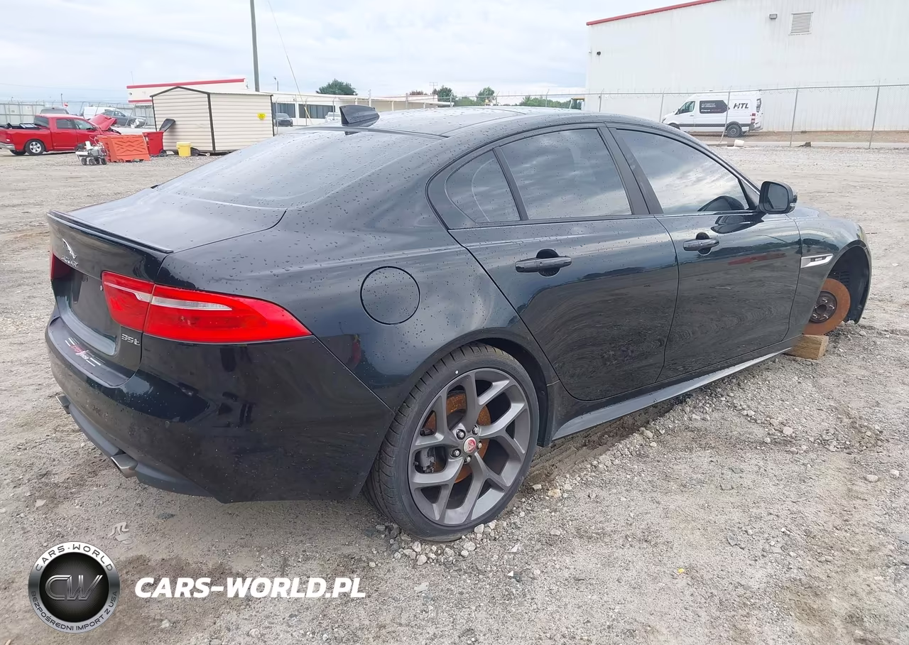 2017 Jaguar Xe 35T R-Sport VIN:SAJAF4BVXHA961344 - 4