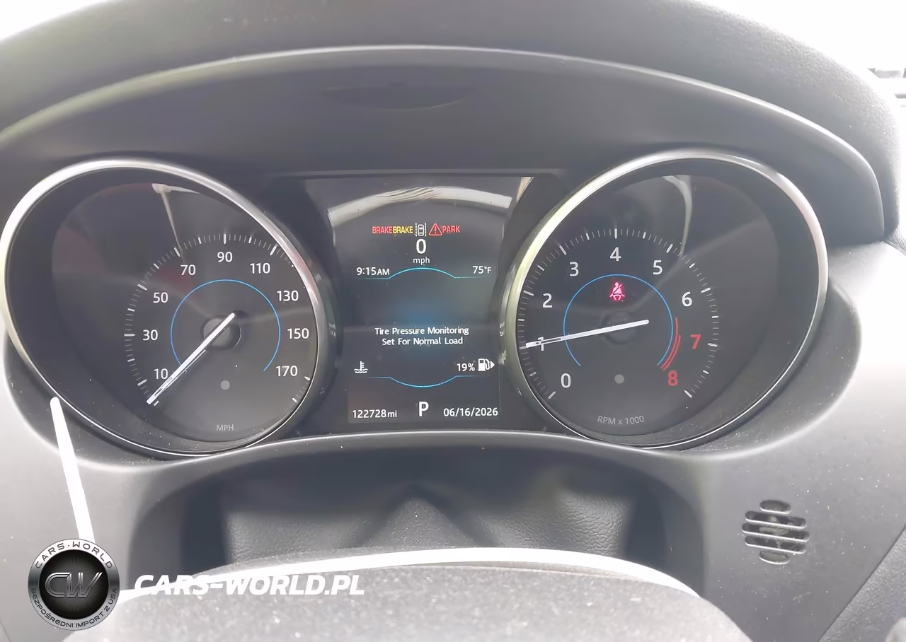 2017 Jaguar Xe 35T R-Sport VIN:SAJAF4BVXHA961344 - 7
