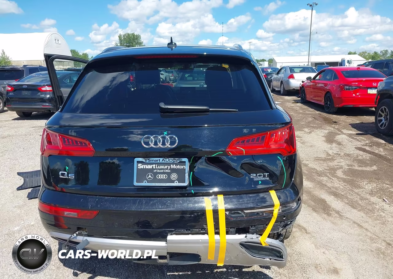 2018 Audi Q5 2.0T Premium VIN:WA1CNAFY2J2055308 - 17
