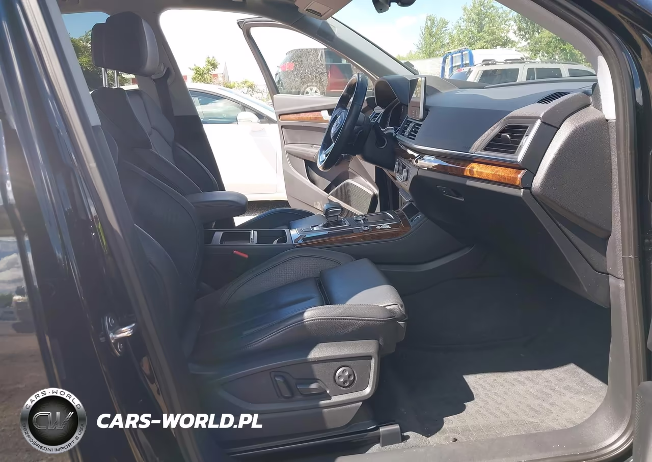 2018 Audi Q5 2.0T Premium VIN:WA1CNAFY2J2055308 - 5