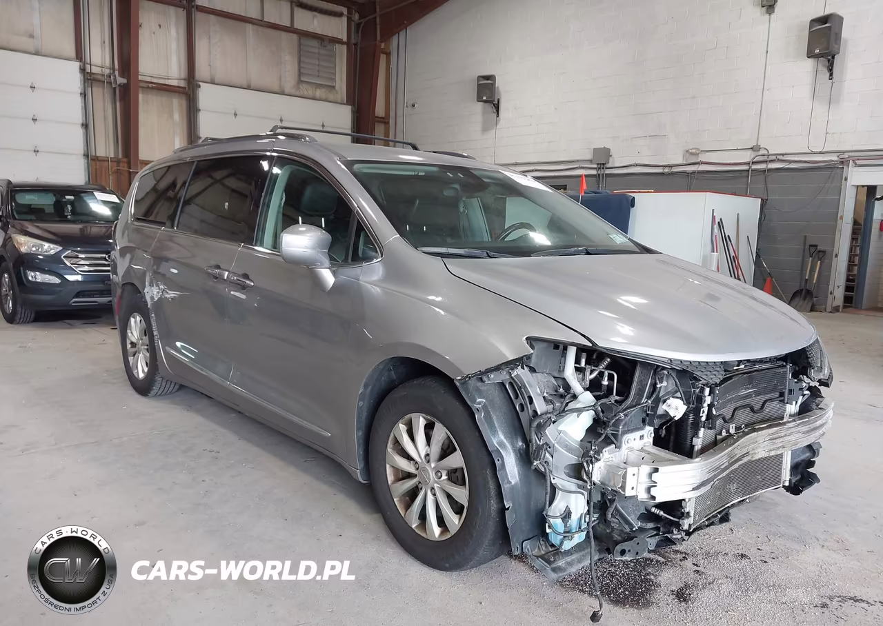 2018 Chrysler Pacifica Touring L – zdjęcie 1 z 22