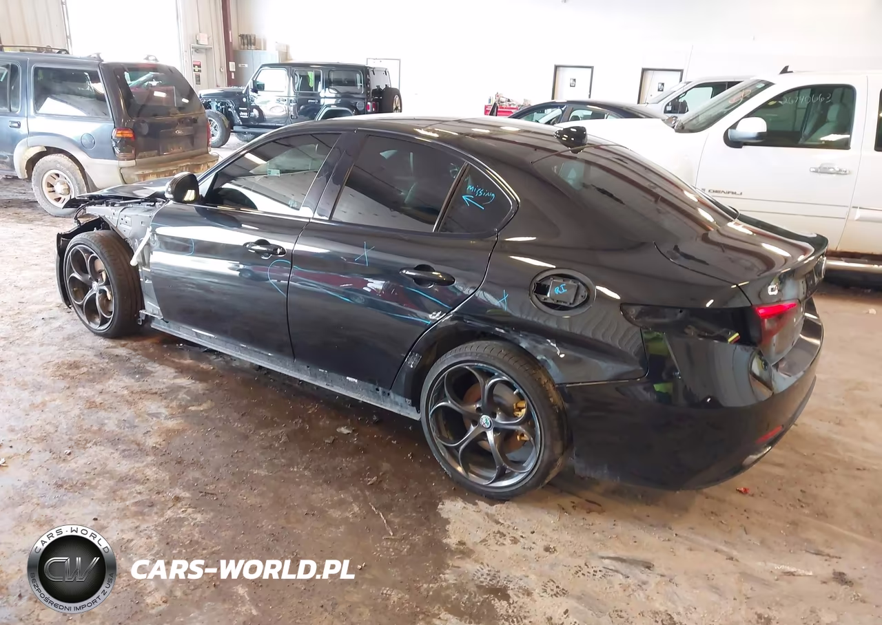 2018 Alfa Romeo Giulia Ti Sport Awd VIN:ZARFAEEN5J7592406 - 3