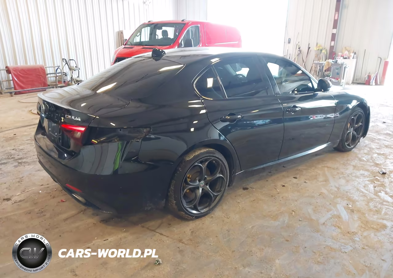 2018 Alfa Romeo Giulia Ti Sport Awd VIN:ZARFAEEN5J7592406 - 4