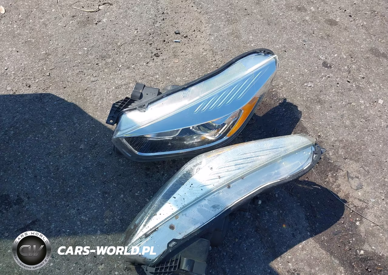 2019 Ford Escape Se VIN:1FMCU0GD9KUB12975 - 12