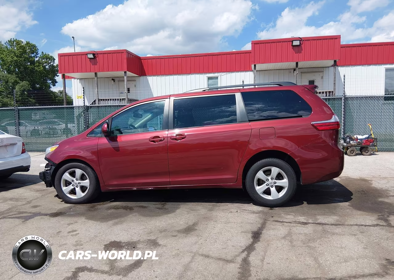 2015 Toyota Sienna Le 8 Passenger VIN:5TDKK3DC4FS661240 - 14