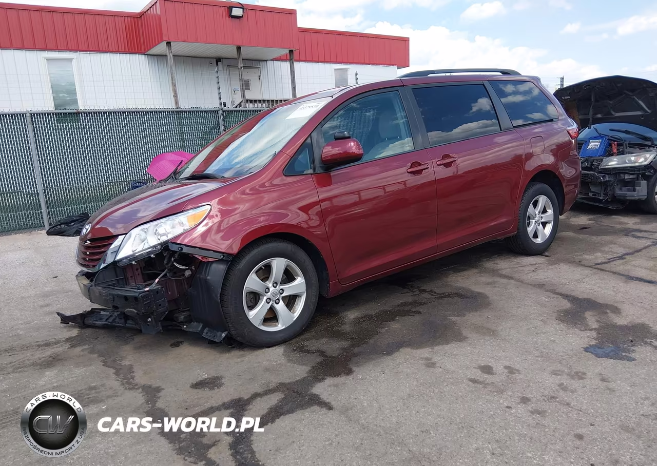 2015 Toyota Sienna Le 8 Passenger VIN:5TDKK3DC4FS661240 - 2