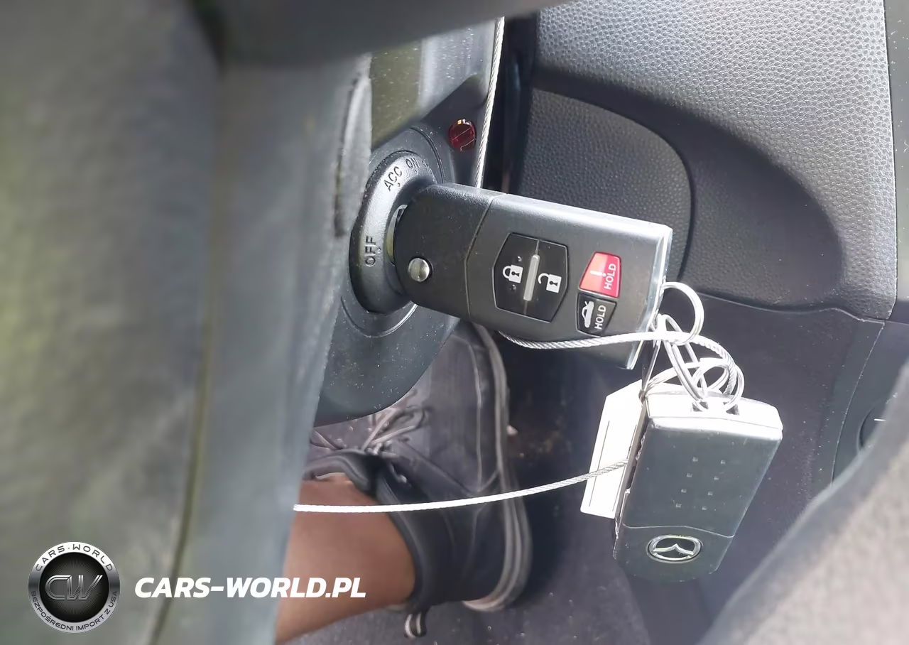 2012 Mazda Mazda3 I Sport VIN:JM1BL1UFXC1554262 - 11