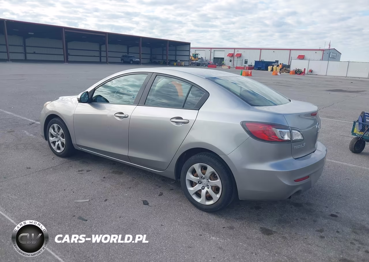 2012 Mazda Mazda3 I Sport VIN:JM1BL1UFXC1554262 - 3