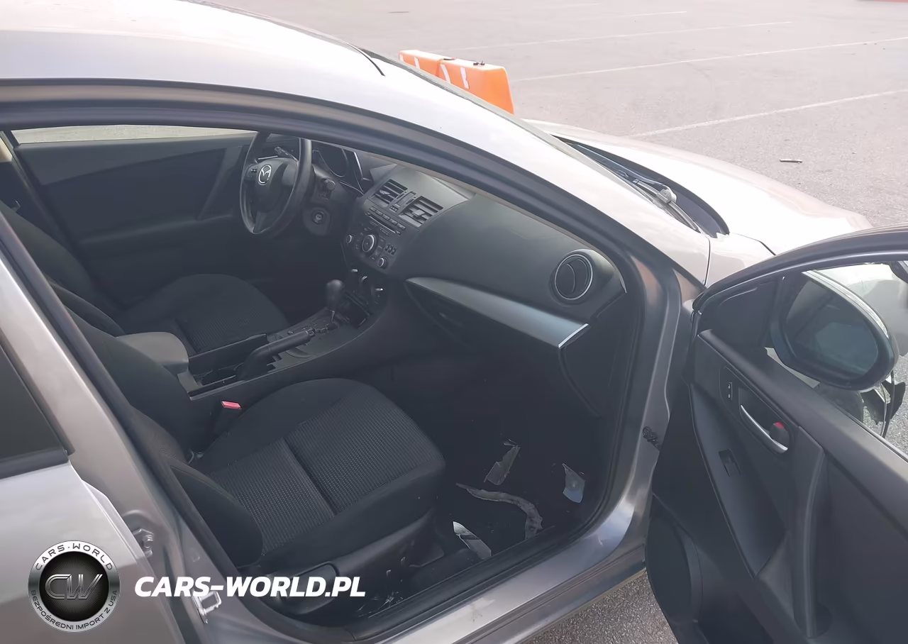2012 Mazda Mazda3 I Sport VIN:JM1BL1UFXC1554262 - 5