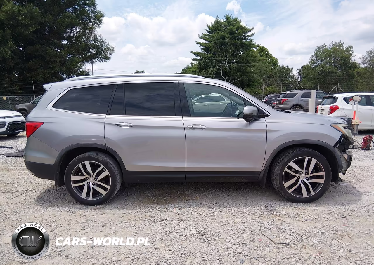 2017 Honda Pilot Touring VIN:5FNYF5H96HB043448 - 13