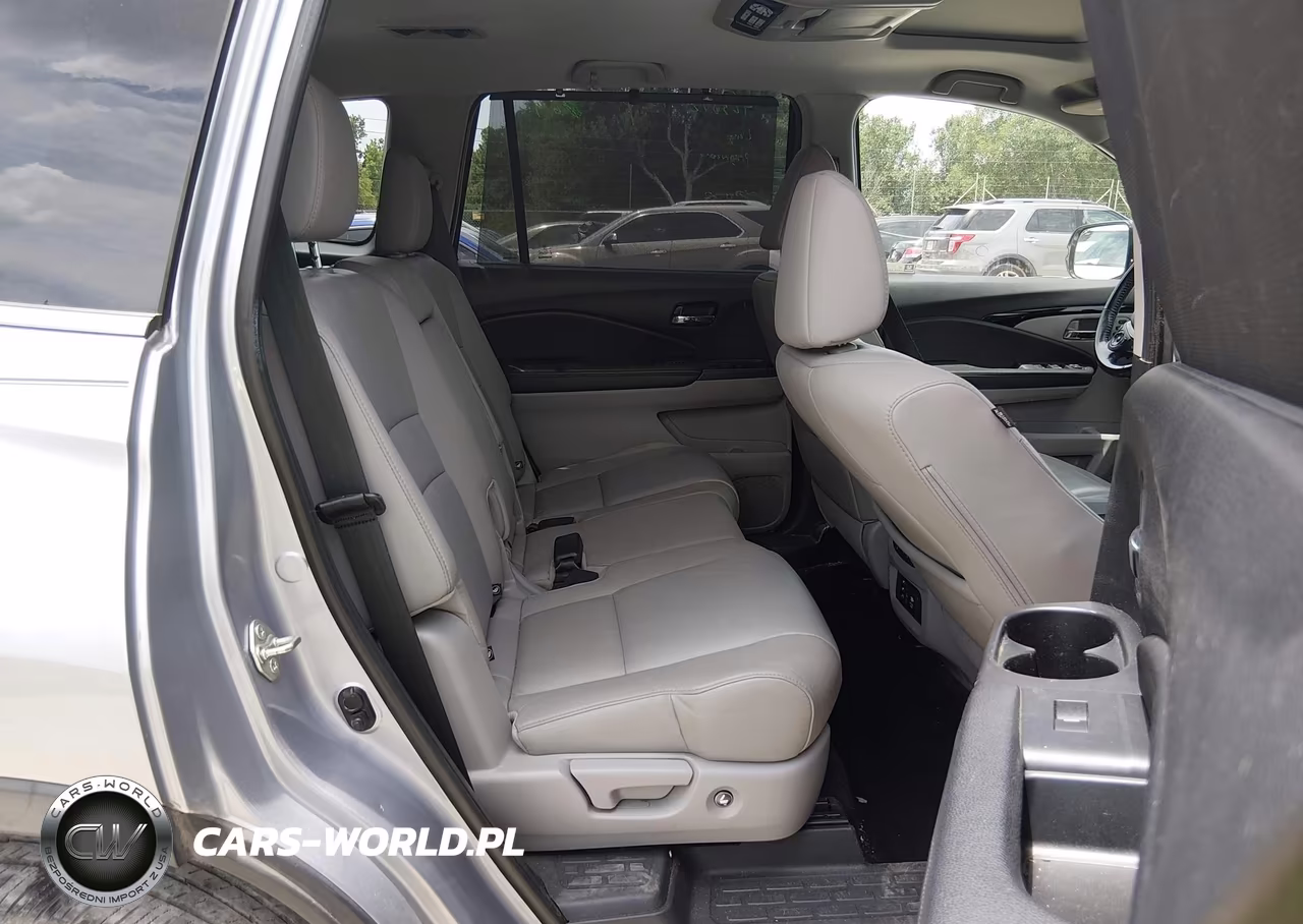 2017 Honda Pilot Touring VIN:5FNYF5H96HB043448 - 8