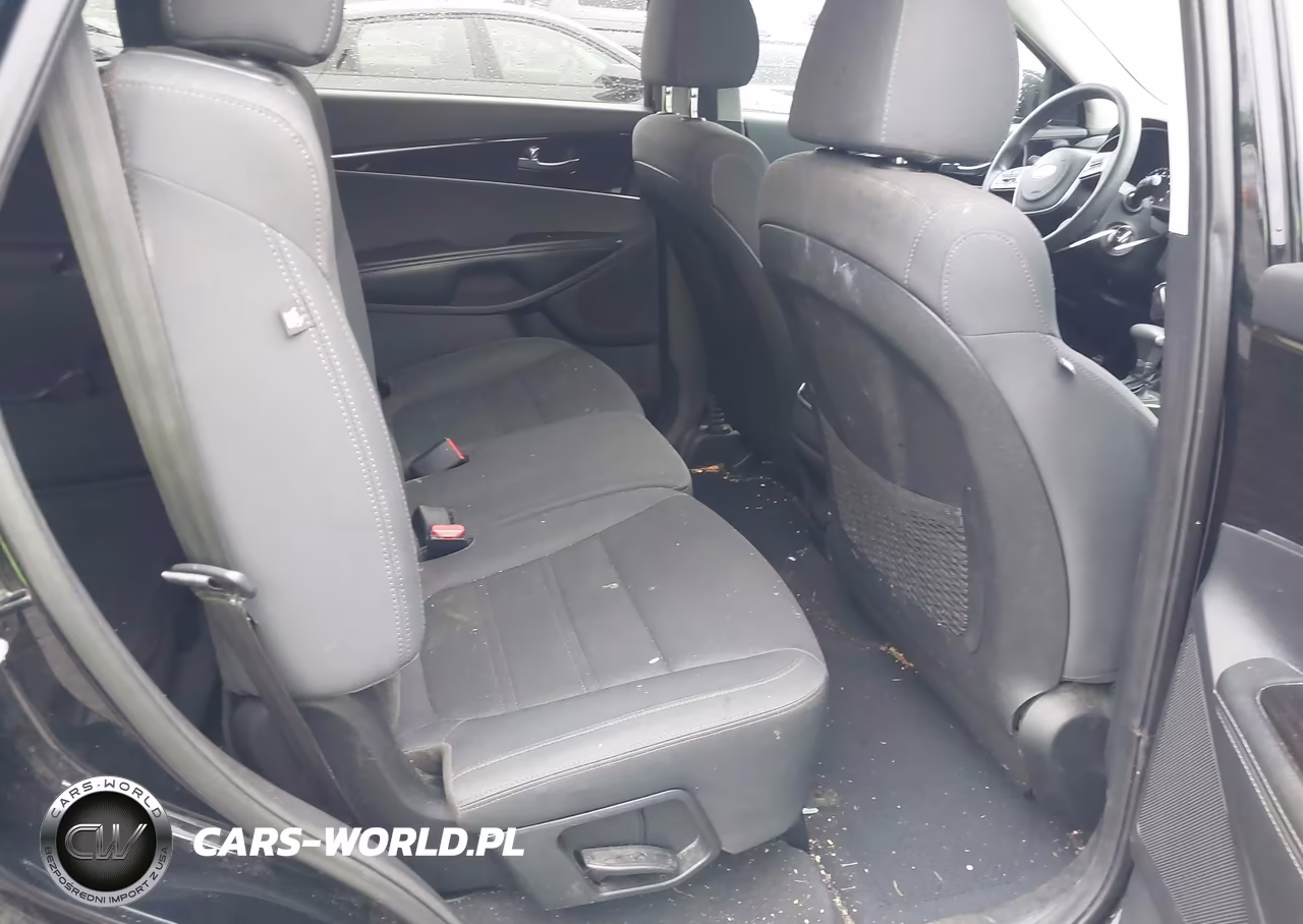 2019 Kia Sorento 2.4L L VIN:5XYPG4A30KG593866 - 8