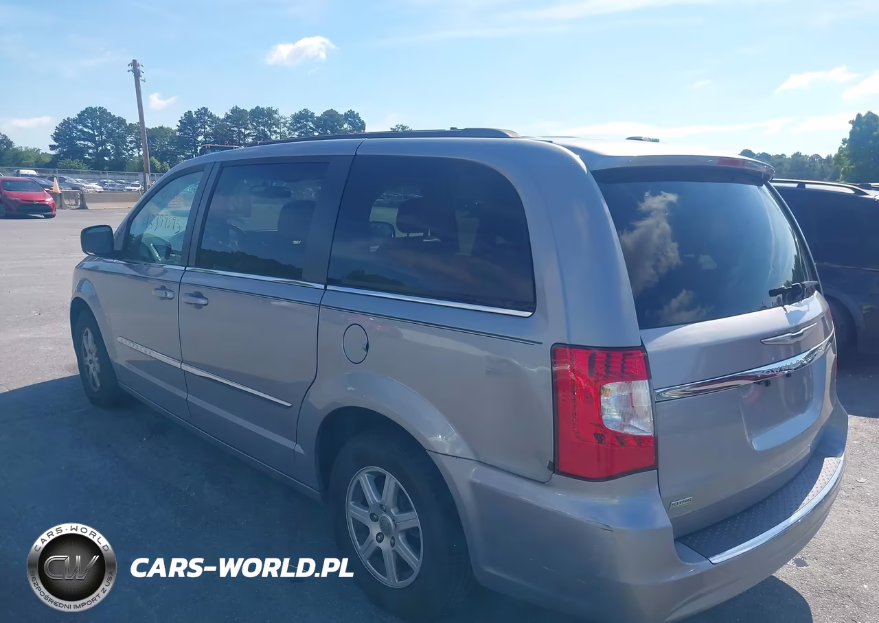 2013 Chrysler Town & Country Touring VIN:2C4RC1BG8DR637860 - 3