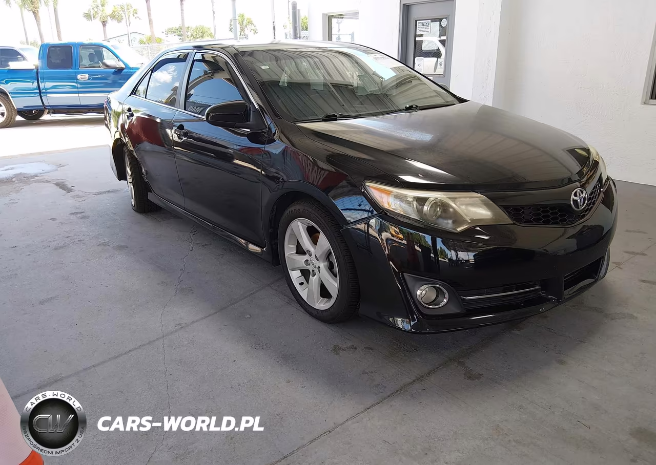 2012 Toyota Camry Se – zdjęcie 1 z 16