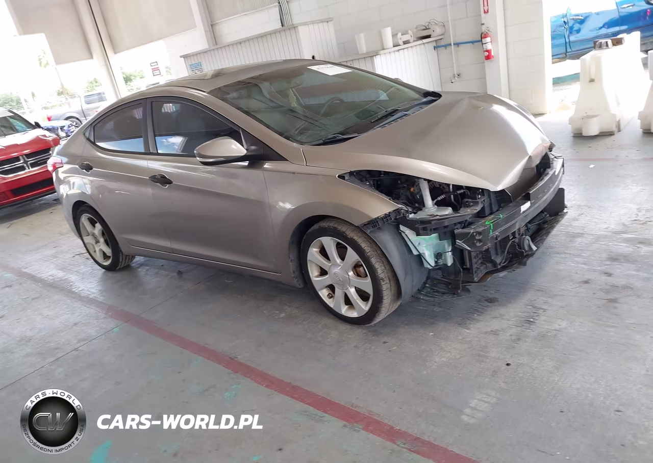 2013 Hyundai Elantra Limited – zdjęcie 1 z 17
