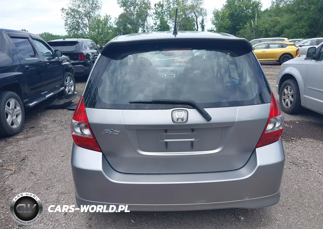 2007 Honda Fit Sport VIN:JHMGD38617S031073 - 16