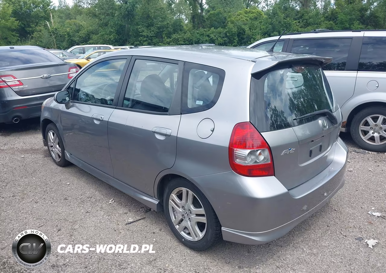 2007 Honda Fit Sport VIN:JHMGD38617S031073 - 3