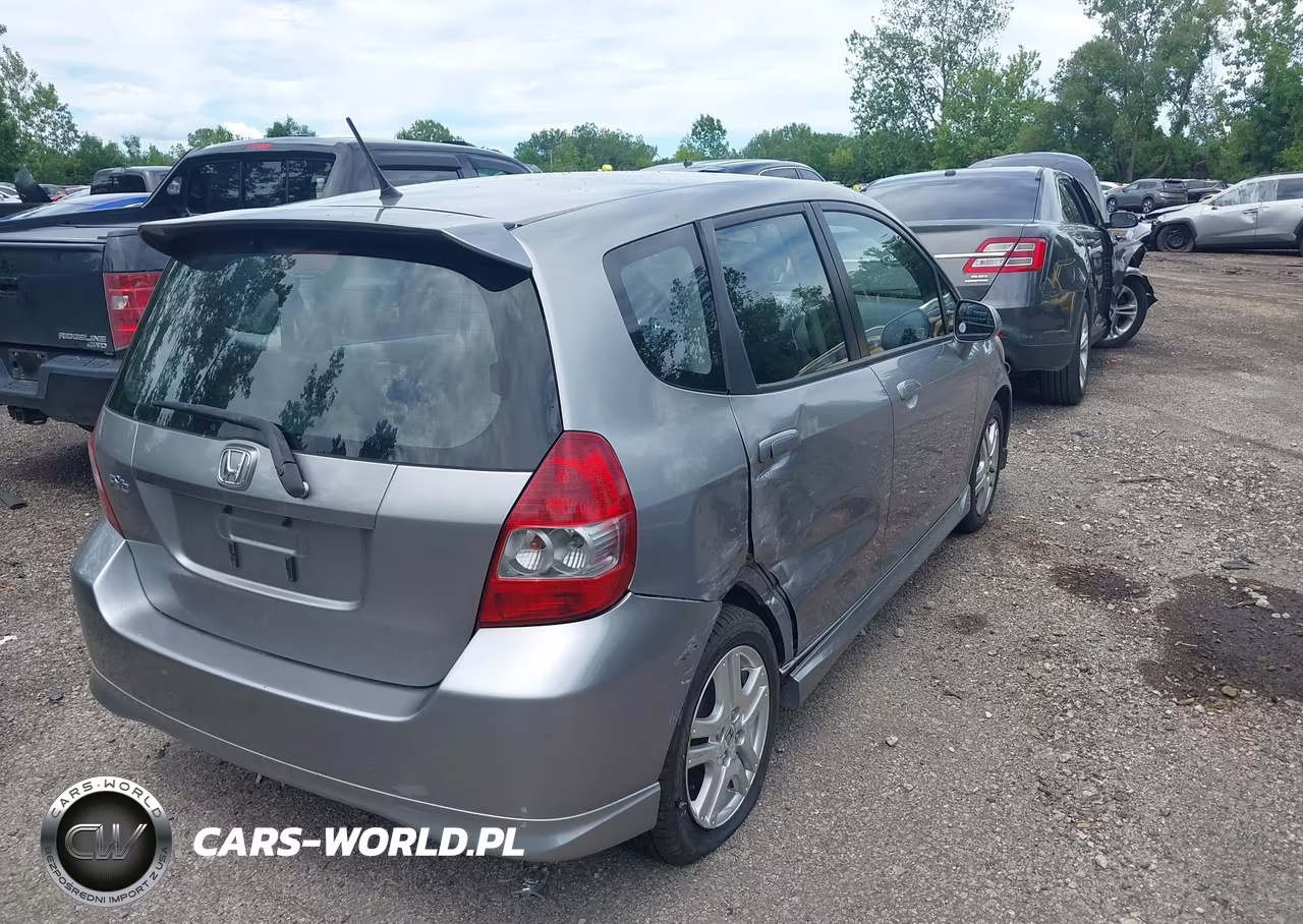 2007 Honda Fit Sport VIN:JHMGD38617S031073 - 4