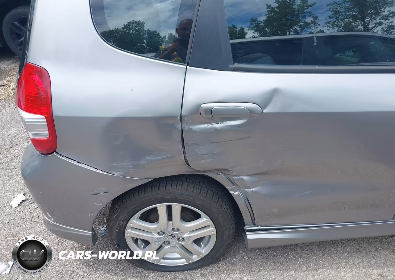 2007 Honda Fit Sport VIN:JHMGD38617S031073 - 6