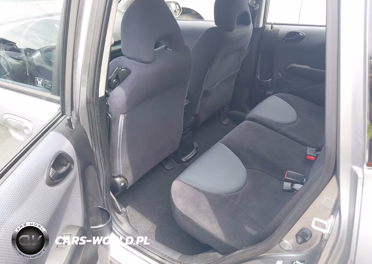 2007 Honda Fit Sport VIN:JHMGD38617S031073 - 8