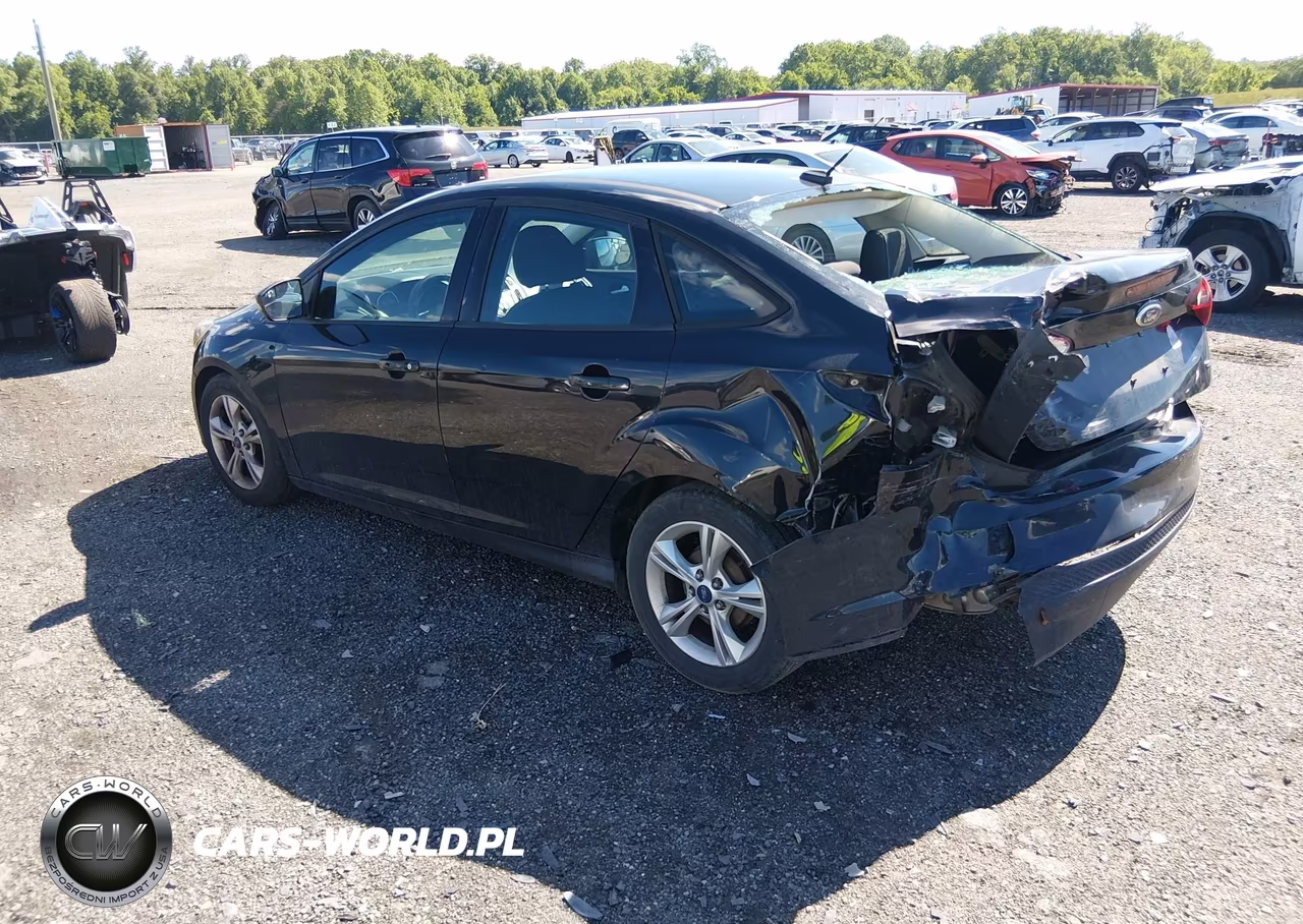2014 Ford Focus Se VIN:1FADP3F23EL309044 - 3