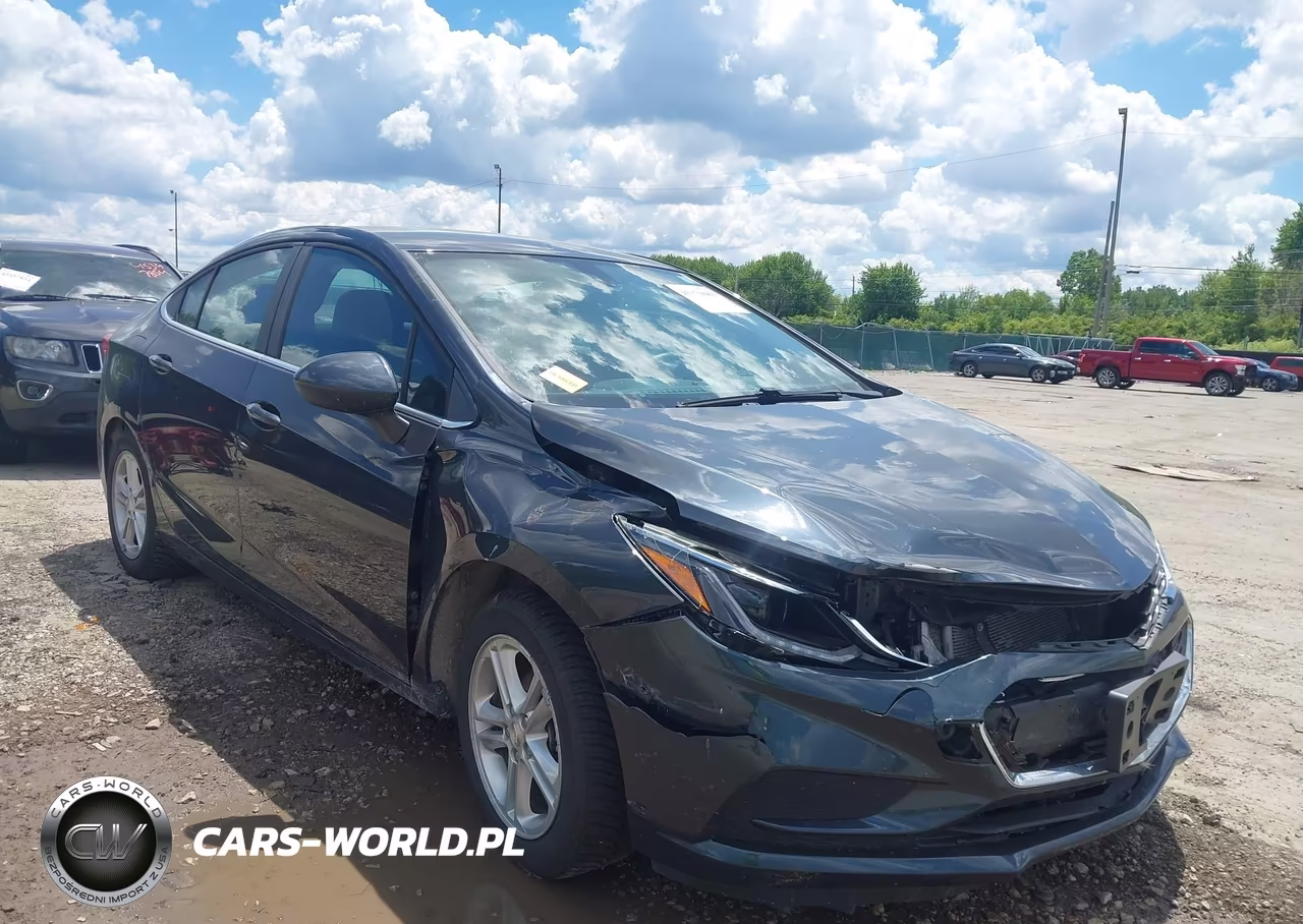 2018 Chevrolet Cruze Lt Auto – zdjęcie 1 z 16