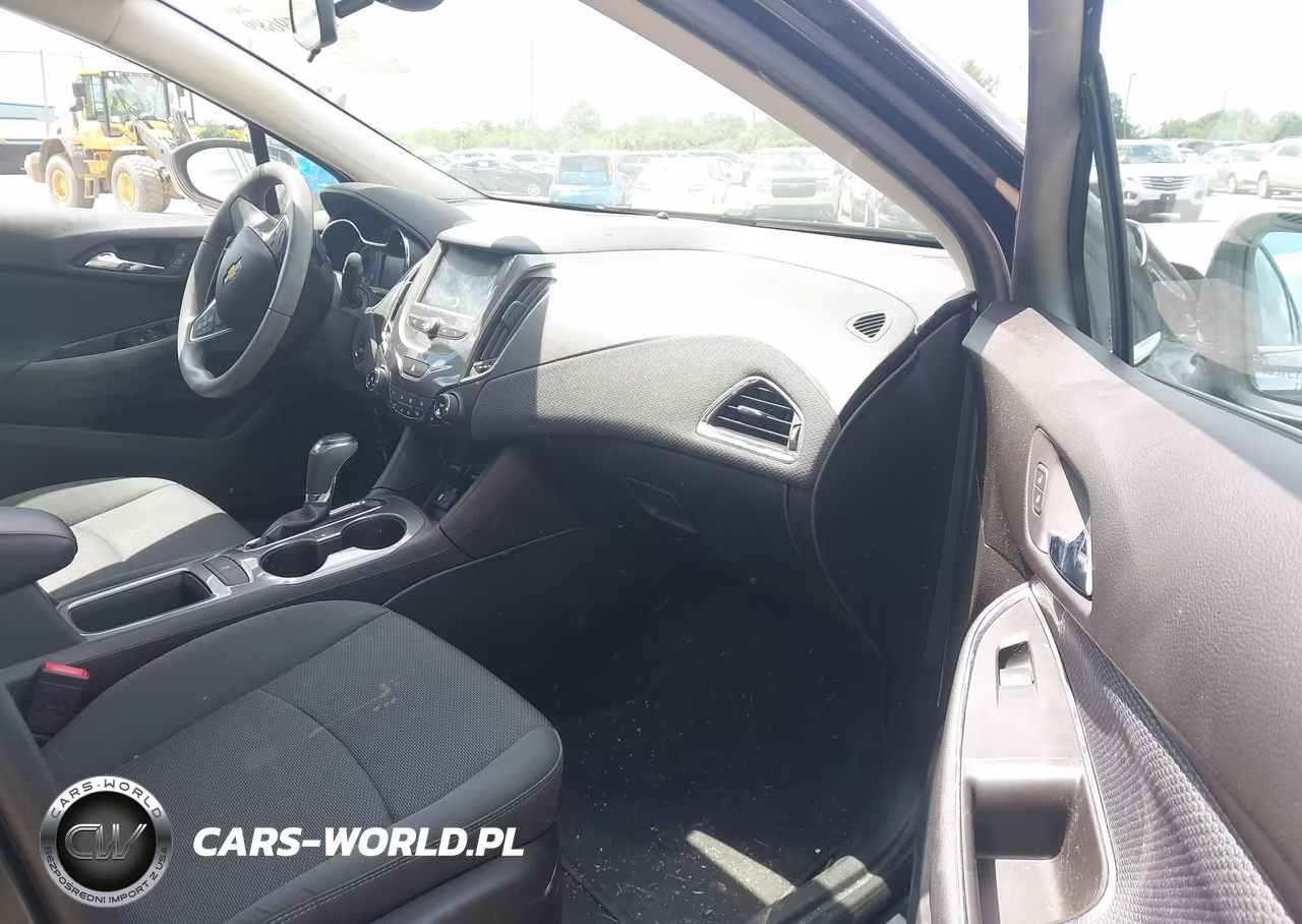 2018 Chevrolet Cruze Lt Auto VIN:1G1BE5SM1J7112055 - 5