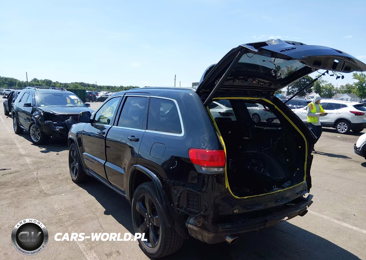 2015 Jeep Grand Cherokee Altitude VIN:1C4RJFAG7FC758587 - 3