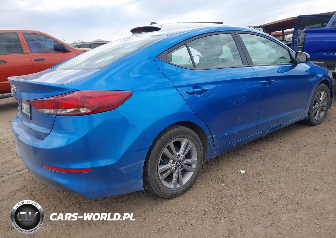 2018 Hyundai Elantra Se VIN:5NPD74LF7JH276457 - 4