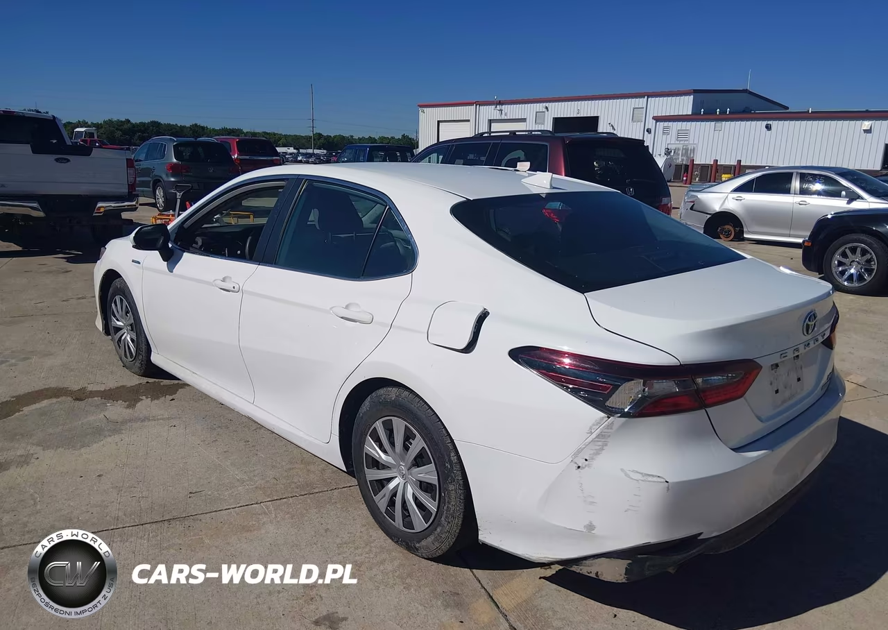 2021 Toyota Camry Le Hybrid VIN:4T1C31AK8MU569358 - 3