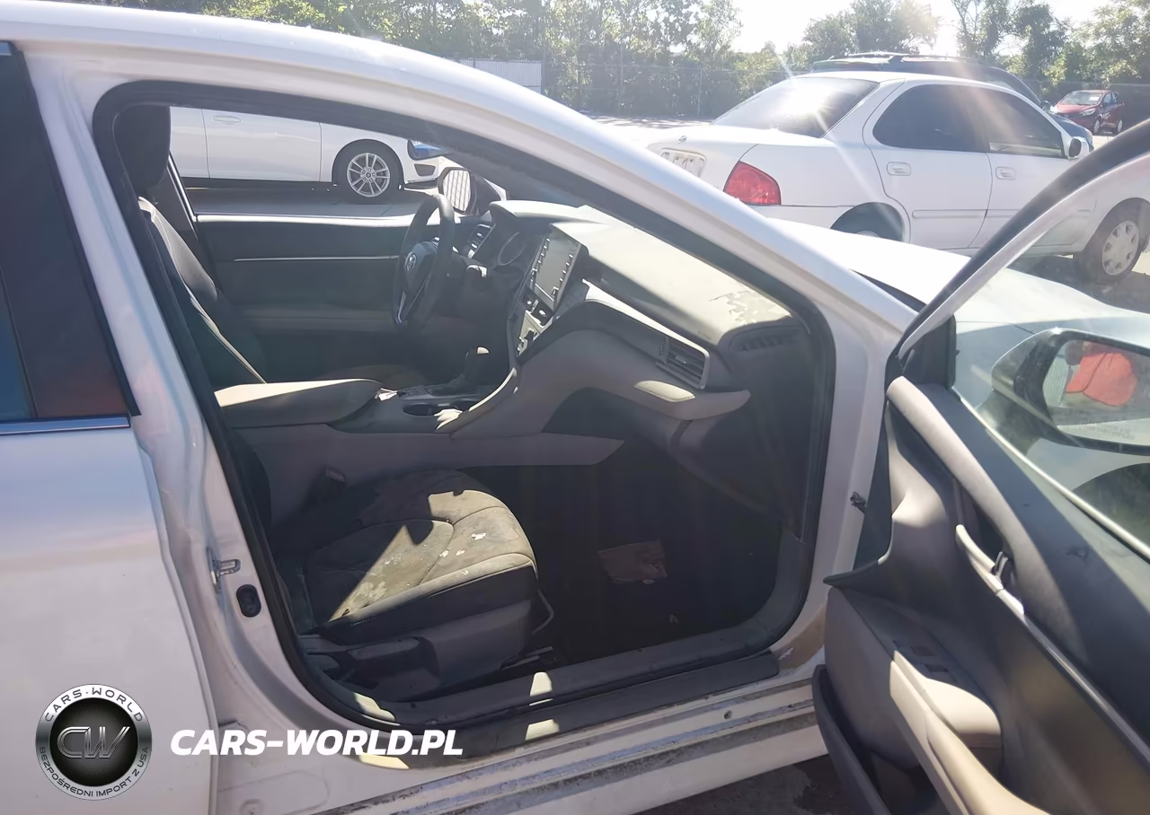 2021 Toyota Camry Le Hybrid VIN:4T1C31AK8MU569358 - 5