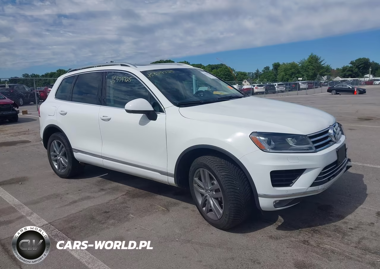 2015 Volkswagen Touareg V6 Lux – zdjęcie 1 z 16