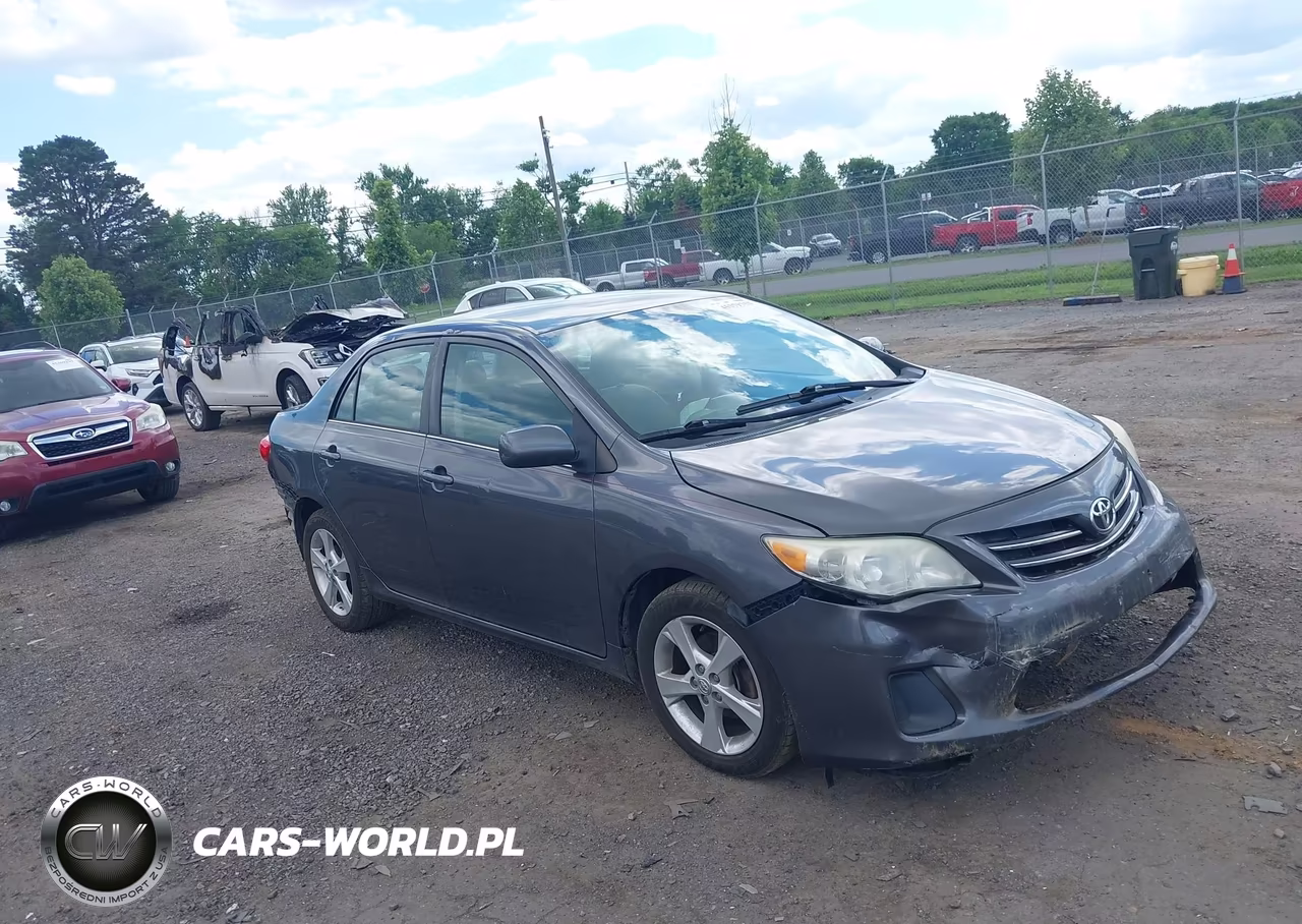2013 Toyota Corolla Le – zdjęcie 1 z 16