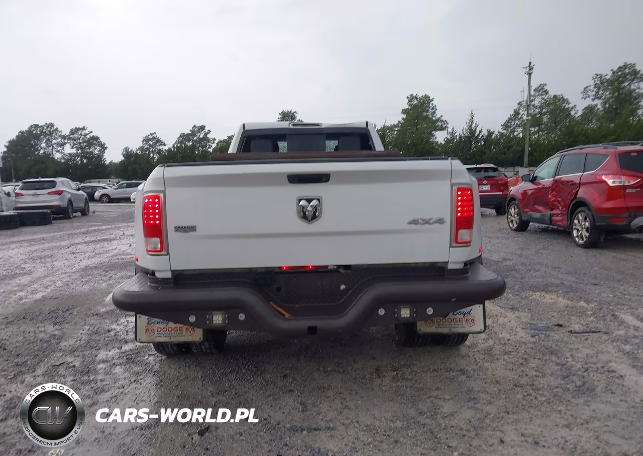 2018 Ram 3500 Laramie 4X4 8' Box VIN:3C63RRJL8JG159370 - 16