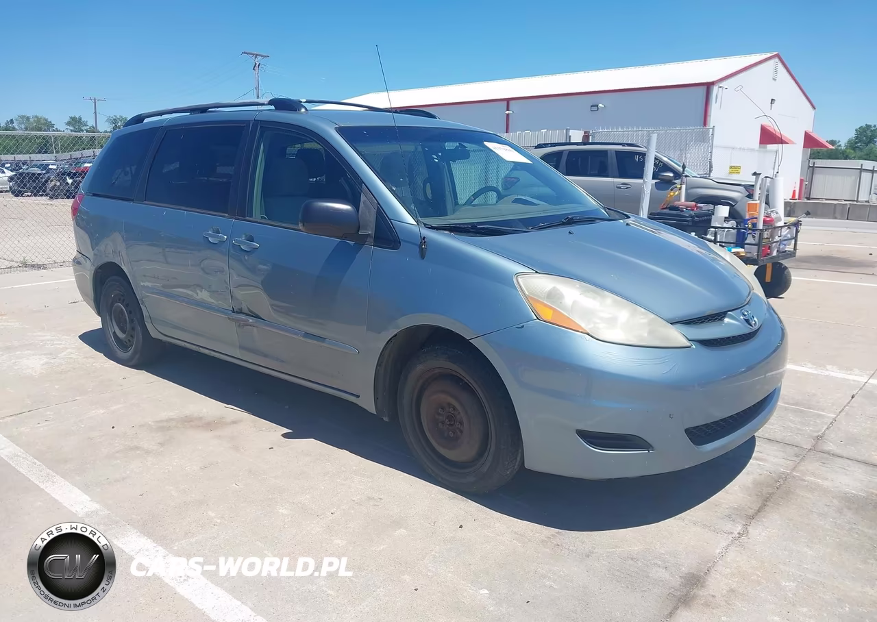 2009 Toyota Sienna Le – zdjęcie 1 z 11