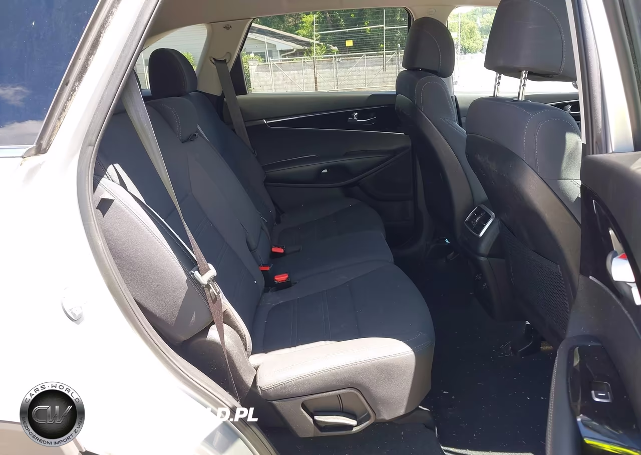 2017 Kia Sorento 2.4L Lx VIN:5XYPGDA31HG298655 - 8