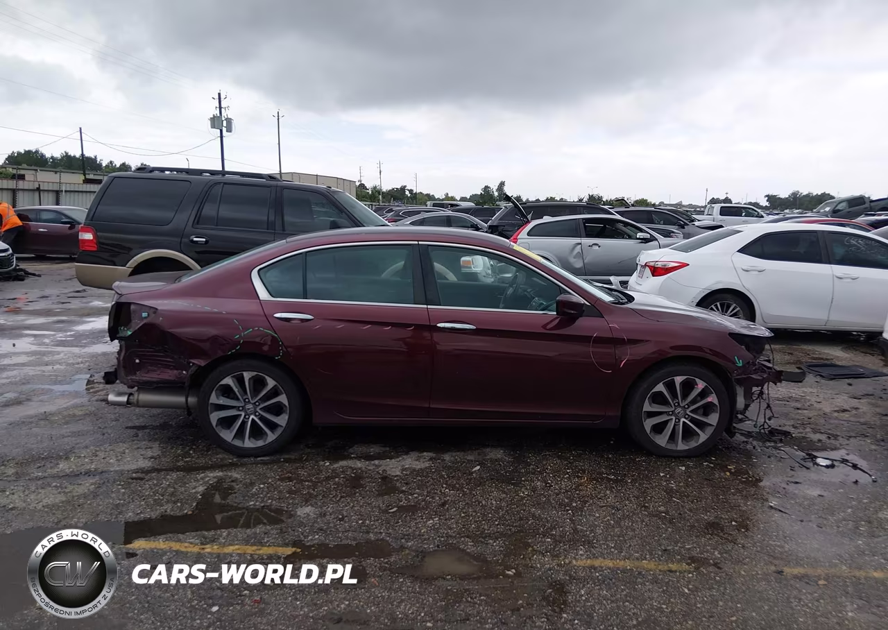 2015 Honda Accord Sport VIN:1HGCR2F56FA246525 - 14