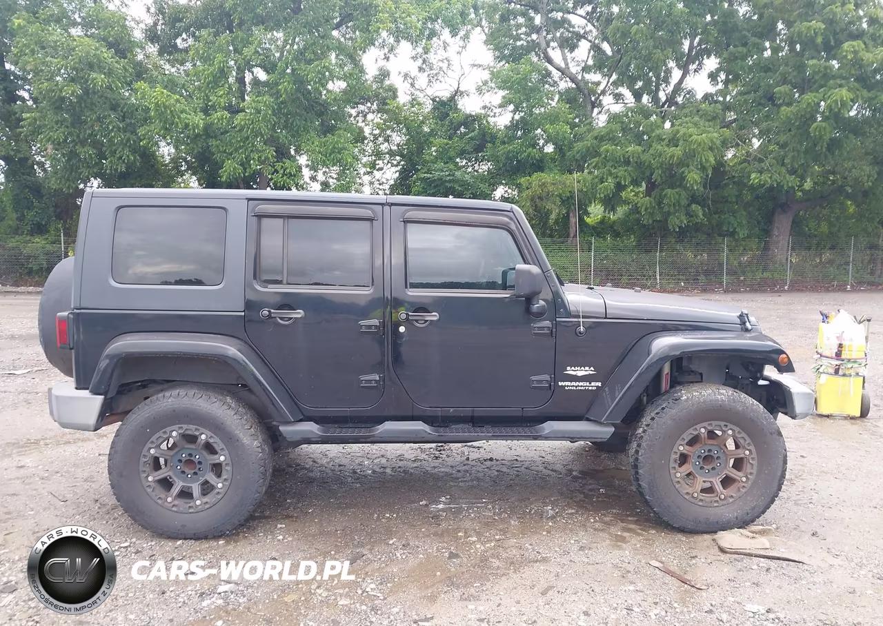 2007 Jeep Wrangler Unlimited Sahara VIN:1J4GB59177L150305 - 13