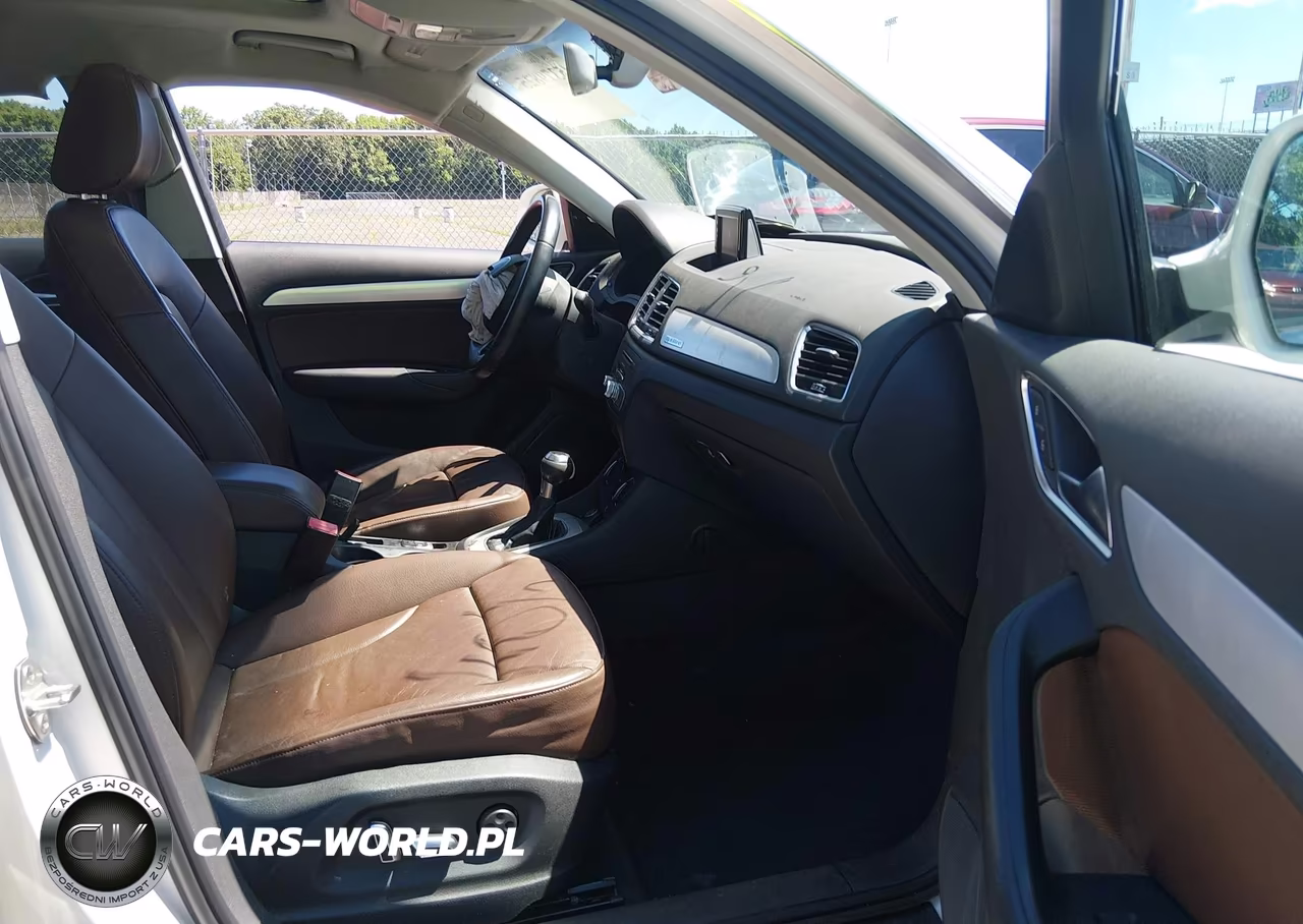 2016 Audi Q3 2.0T Premium Plus VIN:WA1EFCFS3GR009306 - 5