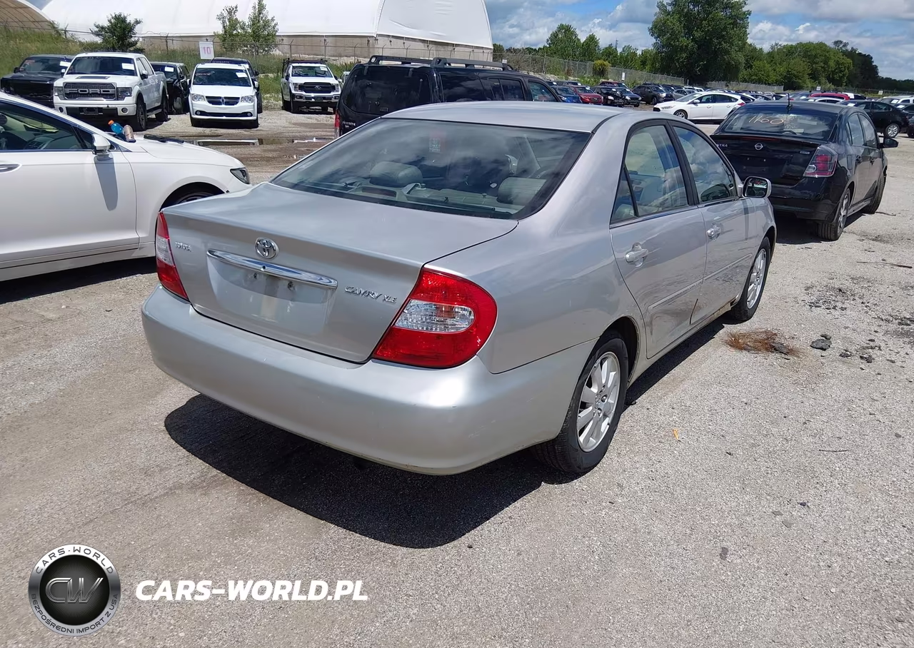 2002 Toyota Camry Xle VIN:4T1BE30K22U624791 - 4