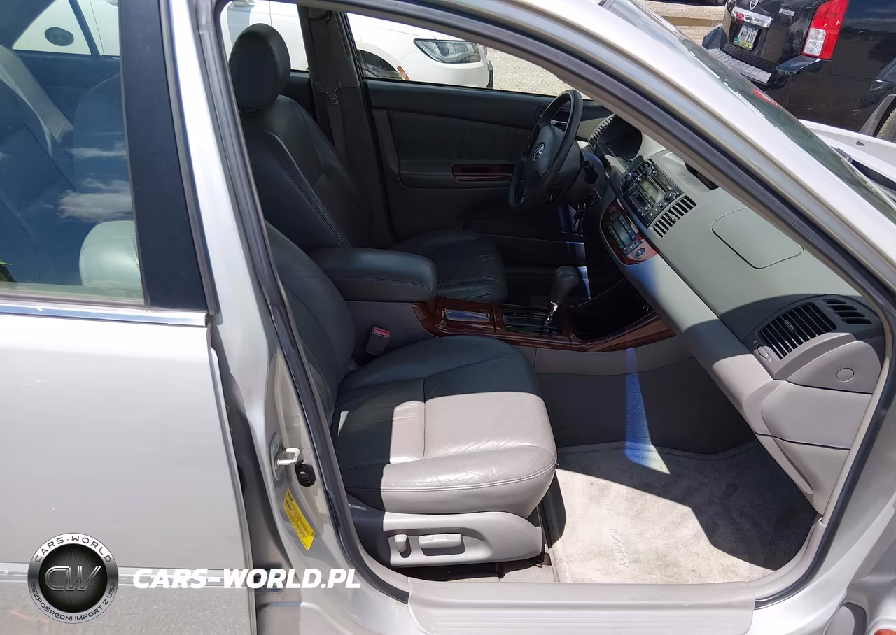 2002 Toyota Camry Xle VIN:4T1BE30K22U624791 - 5