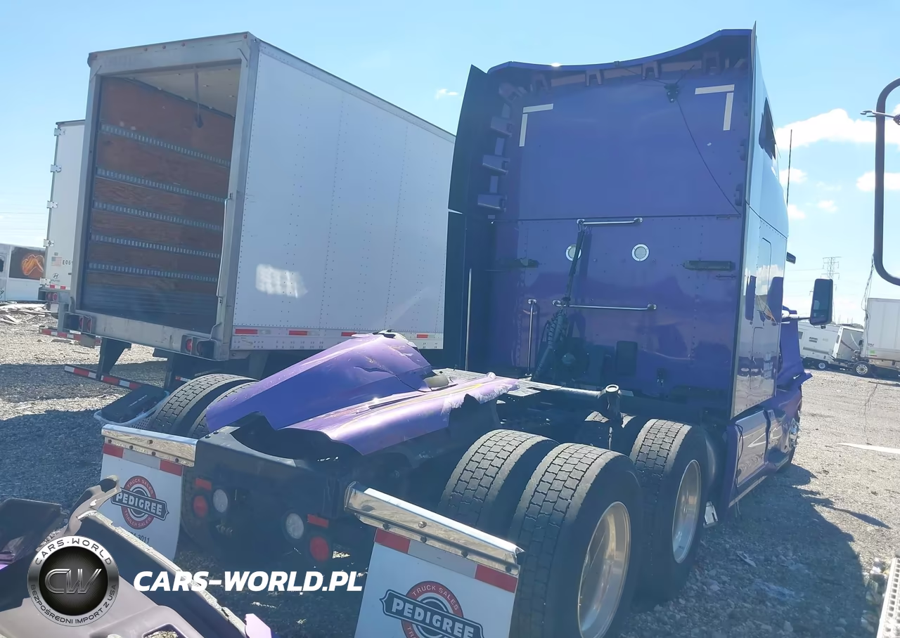 2022 Peterbilt 579 VIN:1XPBDP9X5ND707969 - 4