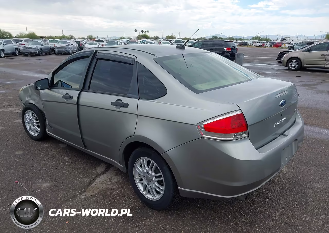 2008 Ford Focus Se VIN:1FAHP35N38W115484 - 3