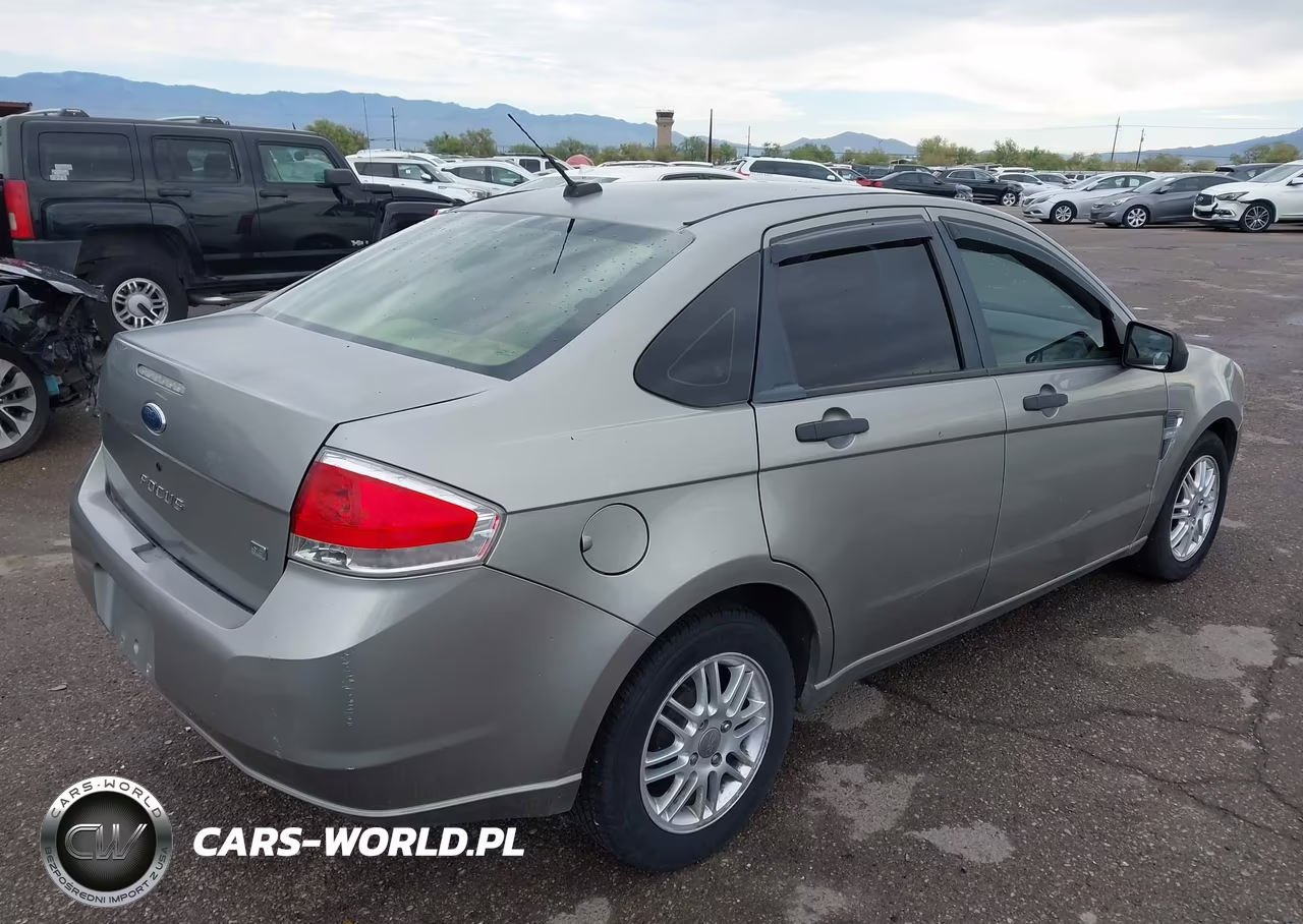 2008 Ford Focus Se VIN:1FAHP35N38W115484 - 4