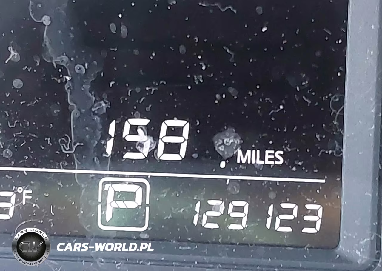2017 Nissan Sentra S VIN:3N1AB7AP5HY232083 - 7